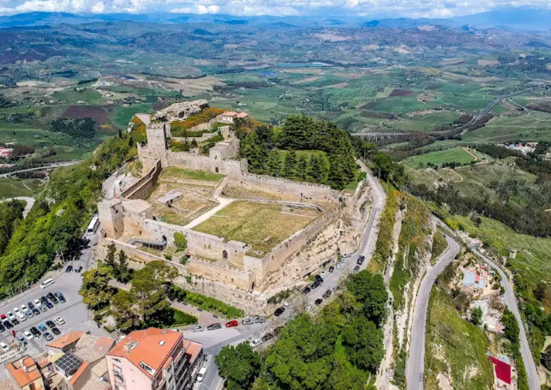Lombardia Castle, Italy